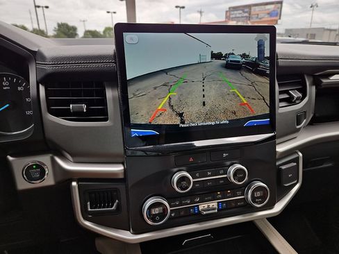 Used 2022 Ford Expedition XLT RWD image 21
