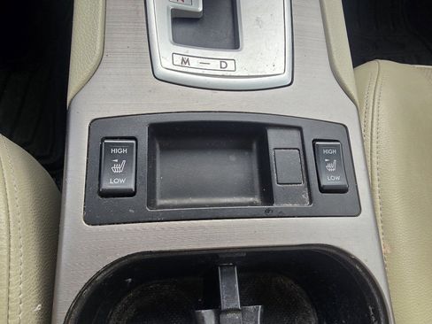 Used 2014 Subaru Outback 3.6R Limited image 22