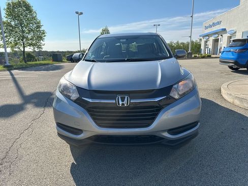 Used 2018 Honda HR-V LX image 6