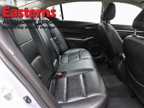 Used 2023 Nissan Altima 2.5 SR w/ SR Premium Package FWD image 23