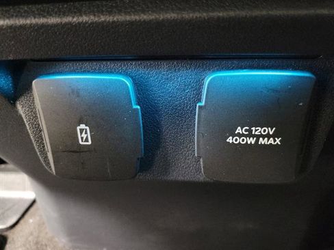 Used 2022 Ford F150 Lariat w/ Max Trailer Tow Package image 18