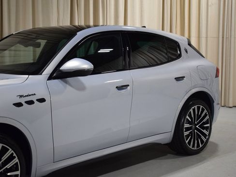 Used 2025 Maserati Grecale Modena AWD/4WD image 2
