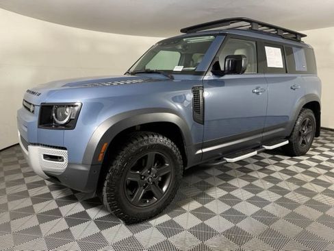 Used 2023 Land Rover Defender 110 S AWD/4WD image 2