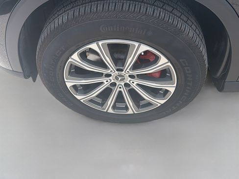 Used 2024 Mercedes-Benz GLC 300 image 36