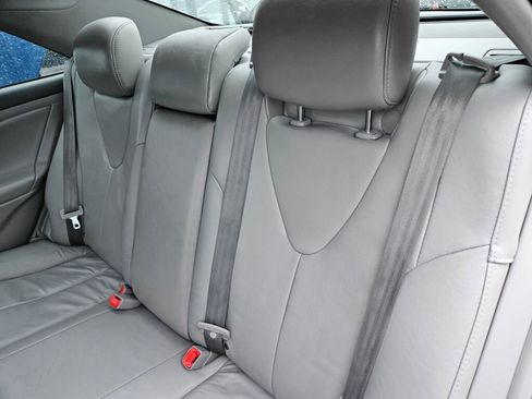 Used 2011 Toyota Camry XLE w/ XLE Extra-Value Pkg #2 image 13