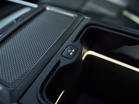 Used 2025 Land Rover Range Rover Long Wheelbase Autobiography image 67