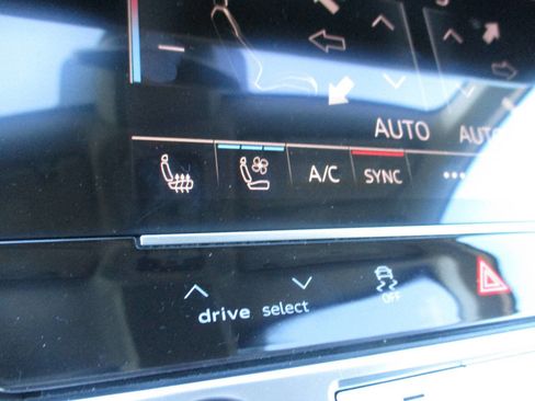 Used 2020 Audi A6 3.0T allroad Prestige image 38