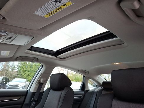 Used 2019 Honda Accord EX image 14