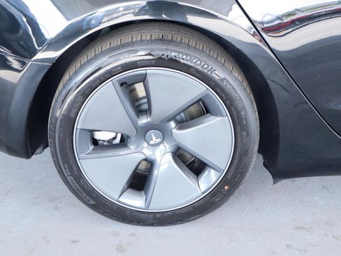 Used 2023 Tesla Model 3 Standard Range RWD image 5