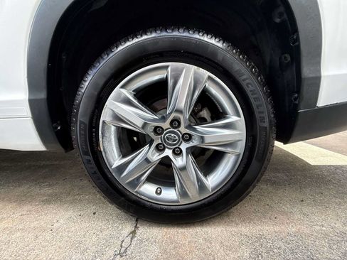 Used 2015 Toyota Highlander Limited FWD image 10