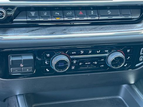 Used 2025 Chevrolet Silverado 2500 LTZ w/ LTZ Plus Package image 28