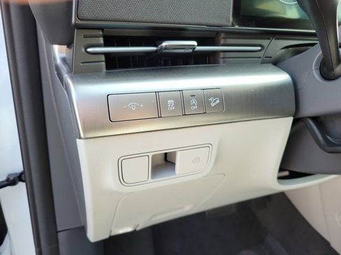 Certified 2026 Hyundai Kona SE FWD image 16