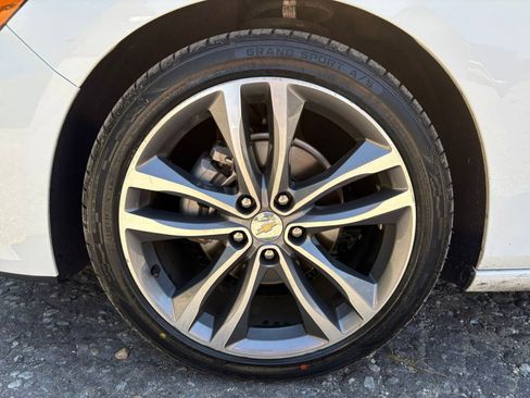 Used 2024 Chevrolet Malibu LT image 30