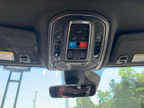 Used 2025 Jeep Grand Cherokee L Altitude AWD/4WD image 24