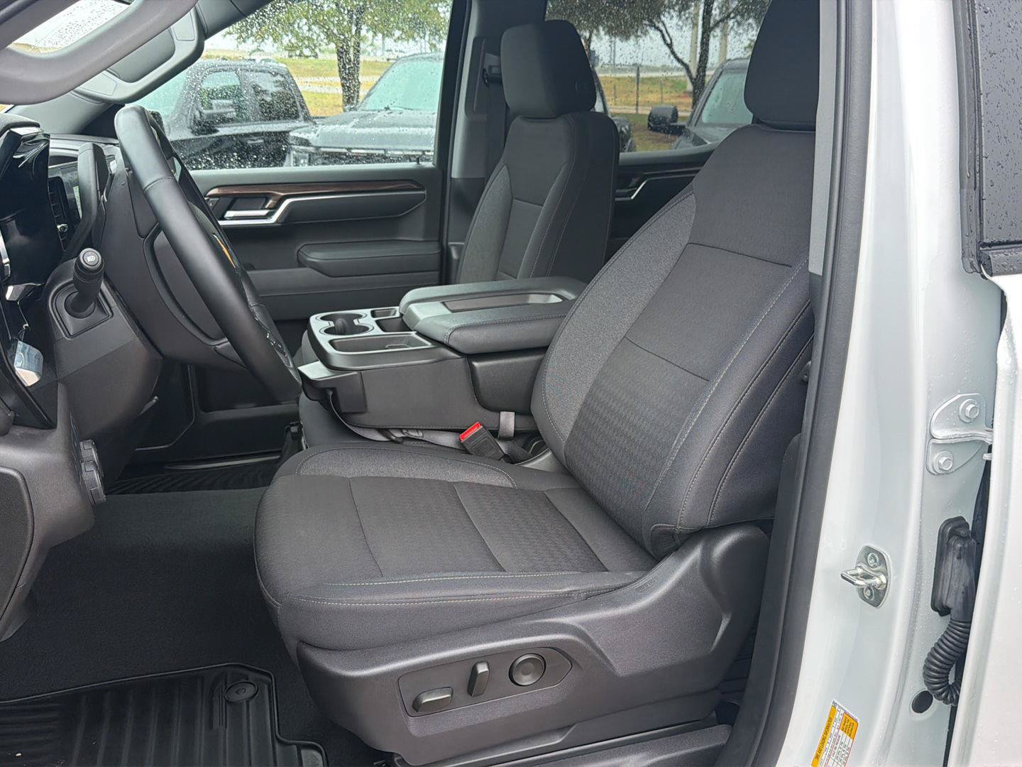 Used 2025 Chevrolet Silverado 1500 LT w/ Texas Edition Plus AWD/4WD image 13
