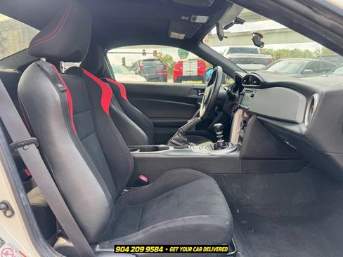 Used 2015 Scion FR-S RWD image 21