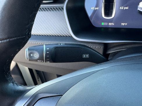 Used 2018 Tesla Model X image 31