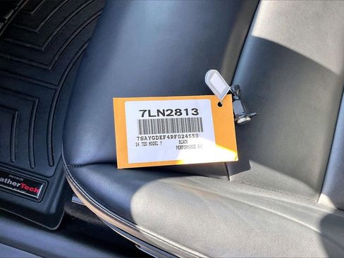 Used 2024 Tesla Model Y Performance image 34