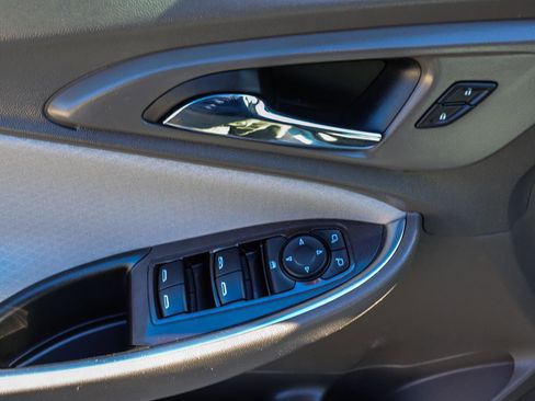 Used 2022 Chevrolet Malibu LT image 33