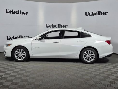 Used 2017 Chevrolet Malibu LT w/ Leather Package image 4