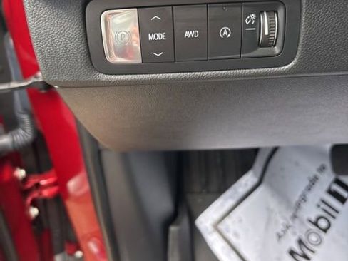 Used 2024 Chevrolet Traverse Z71 w/ Enhanced Driving Package image 20