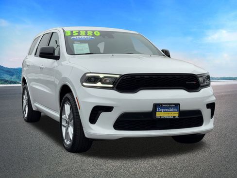 Certified 2023 Dodge Durango GT image 2