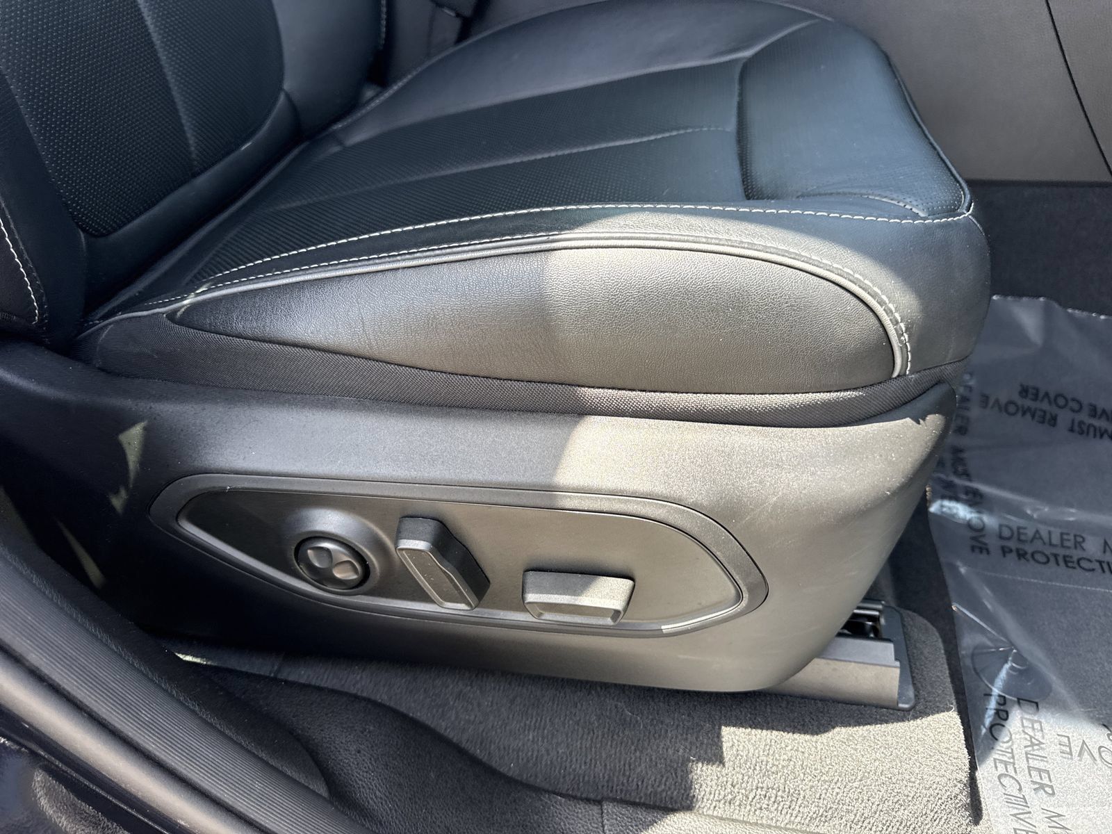 Used 2024 Jeep Grand Cherokee Overland AWD/4WD image 29