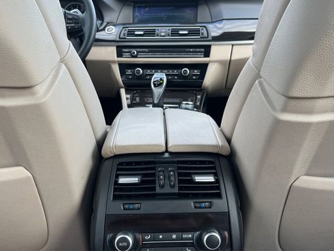 Used 2012 BMW 550i xDrive Sedan AWD/4WD image 26