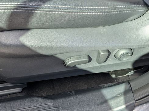 Certified 2025 Subaru Outback Limited image 16