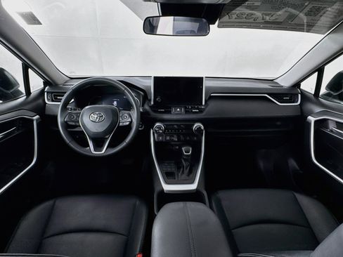 Used 2023 Toyota RAV4 XLE Premium AWD/4WD image 25