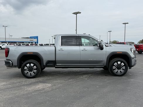 New 2026 GMC Sierra 2500 Denali w/ Denali Reserve Package image 2