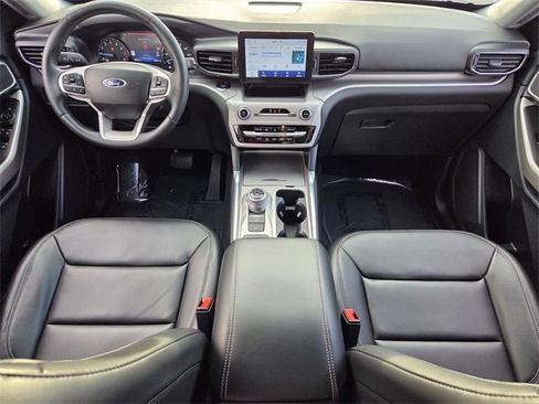 Used 2023 Ford Explorer XLT w/ Equipment Group 202A image 18