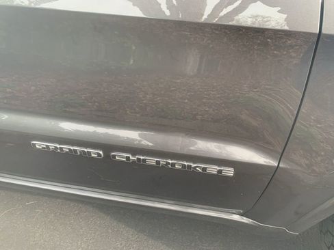 Used 2020 Jeep Grand Cherokee Overland image 7