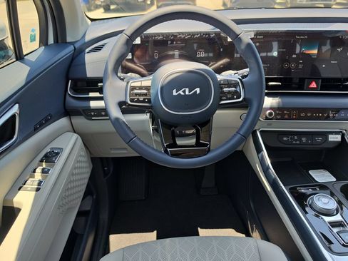 New 2026 Kia Carnival EX FWD image 14