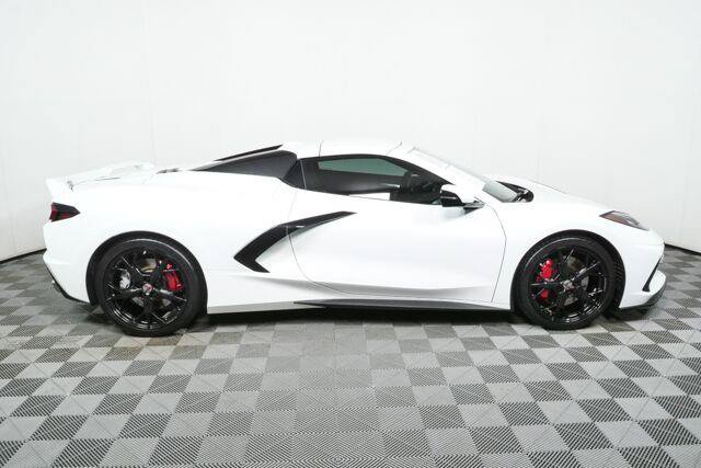 Used 2022 Chevrolet Corvette Stingray Preferred Conv w/ Z51 Performance Package RWD image 2