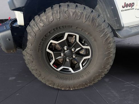 Used 2020 Jeep Gladiator Rubicon AWD/4WD image 11