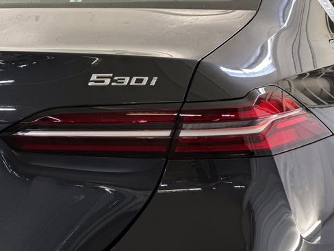 Used 2026 BMW 530i w/ Premium Package image 13