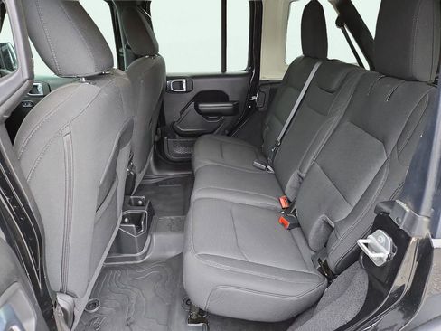 Used 2021 Jeep Wrangler Unlimited Sport image 19