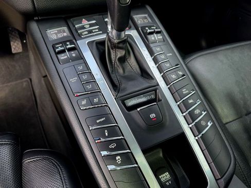 Used 2017 Porsche Macan GTS w/ Premium Package Plus image 28