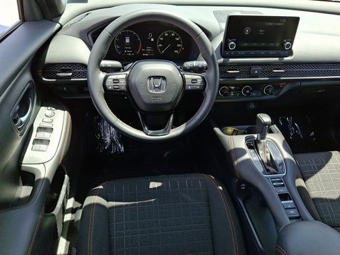 Used 2024 Honda HR-V Sport image 11
