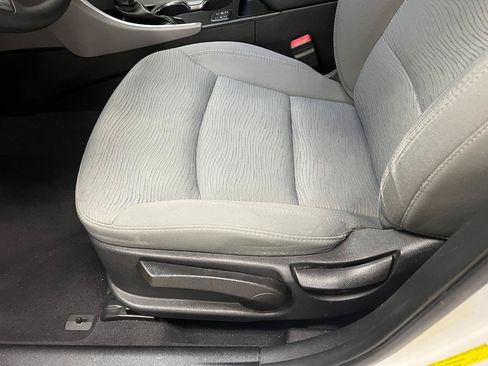 Used 2014 Hyundai Sonata Hybrid FWD image 26