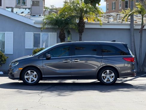 Used 2018 Honda Odyssey EX-L image 2