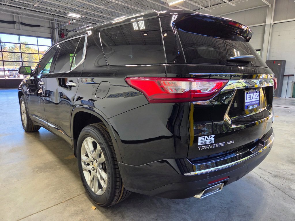 Used 2020 Chevrolet Traverse High Country w/ LPO, Floor Liner Package AWD/4WD image 6