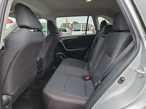 Used 2023 Toyota RAV4 LE AWD/4WD image 12