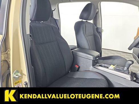 Used 2017 Toyota Tacoma SR5 w/ Tow Package AWD/4WD image 28