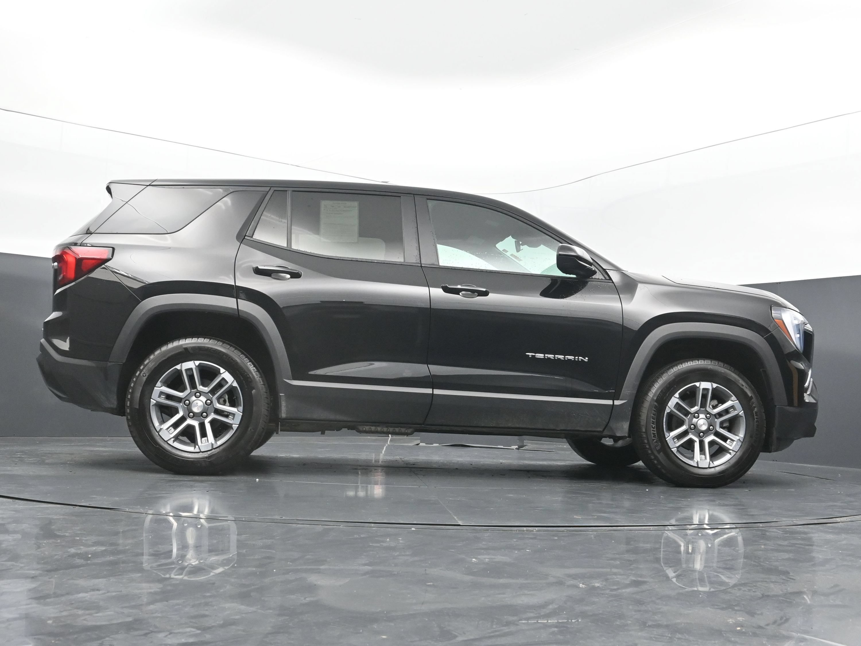 Used 2026 GMC Terrain Elevation FWD image 40