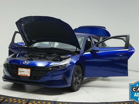 Used 2021 Hyundai Elantra SEL w/ Convenience Package image 9