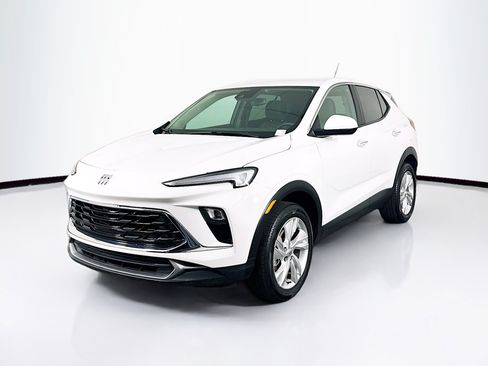 Used 2025 Buick Encore GX Preferred AWD/4WD image 3