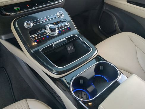 Used 2023 Lincoln Nautilus Reserve w/ Luxury Package image 20