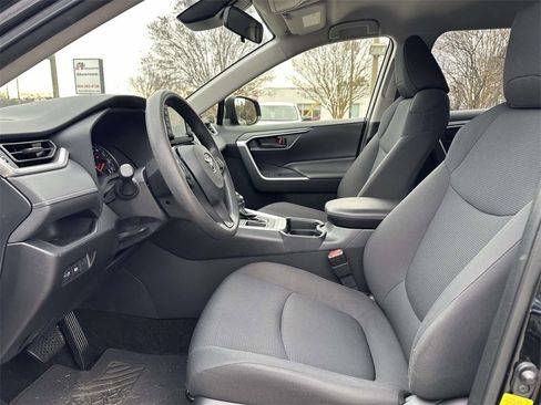 Certified 2019 Toyota RAV4 LE image 19